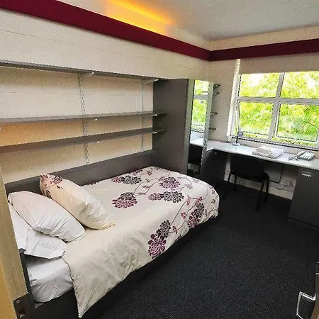 Corrib Village Of شقة غالواي