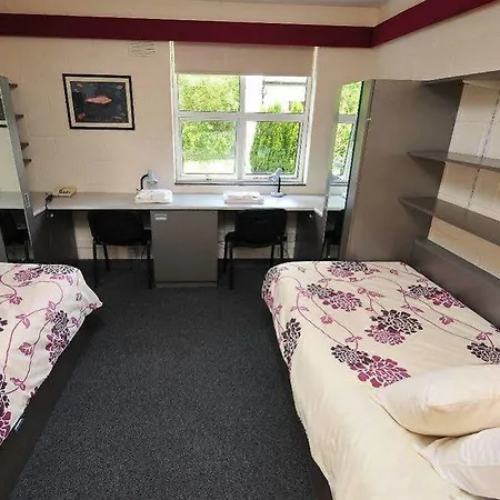 Corrib Village Of * غالواي