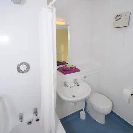 Apartamento Corrib Village Of *