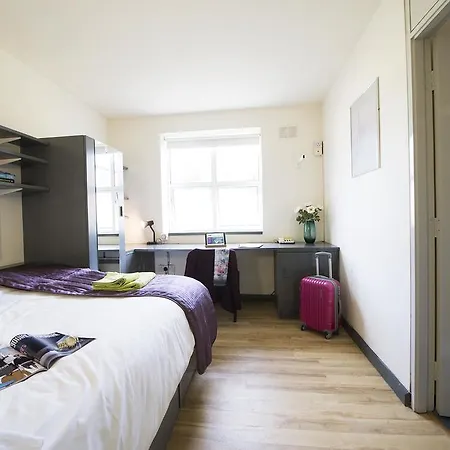 Apartamento Corrib Village Of